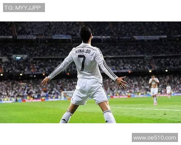 我最敬佩的足球明星与他们背后的奋斗故事与精神力量 我最敬佩的足球明星与他们背后的奋斗故事与精神力量